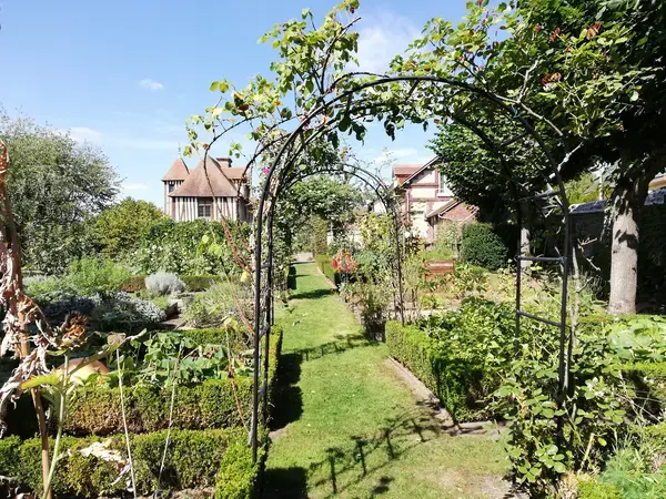 Monte Escalier Domicile Installation Monte escalier Petit-Couronne
